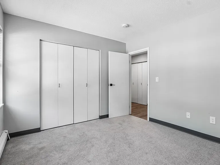 Eastgate Apartments — Photo 24