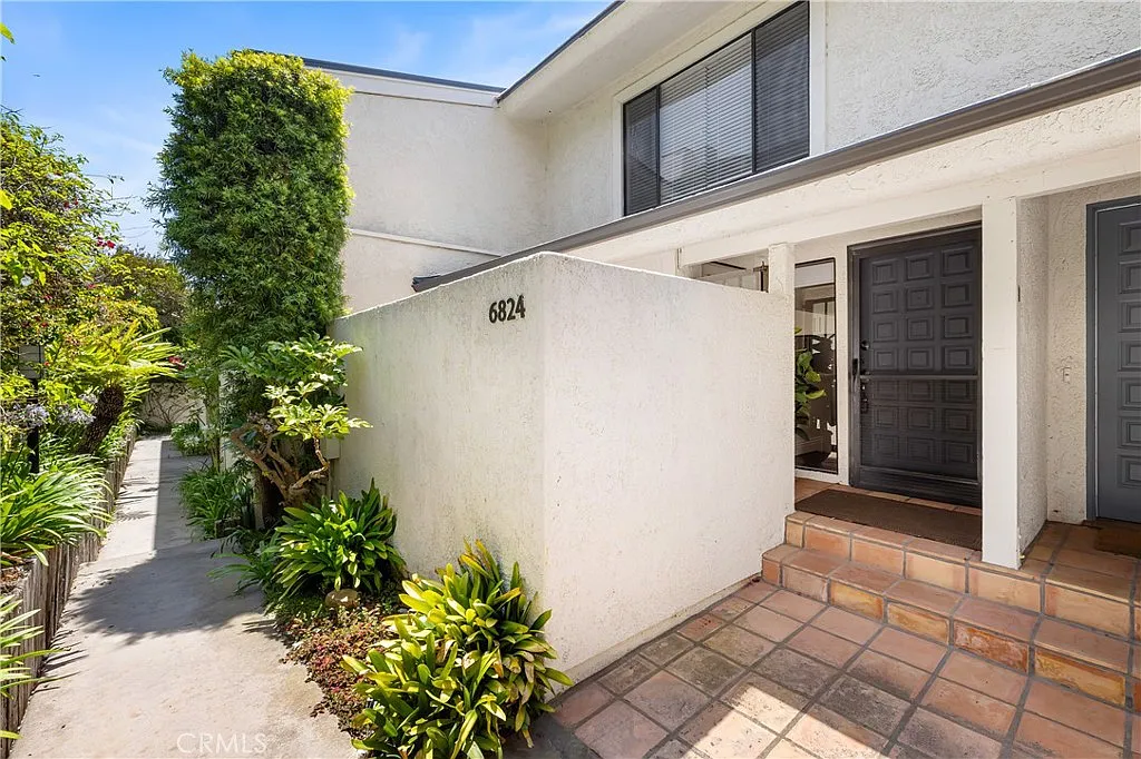 2 bed, 1320 sqft, $7,750 — Photo 4