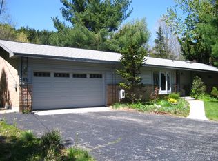 1891 Thornapple River Dr SE, Grand Rapids, MI 49546