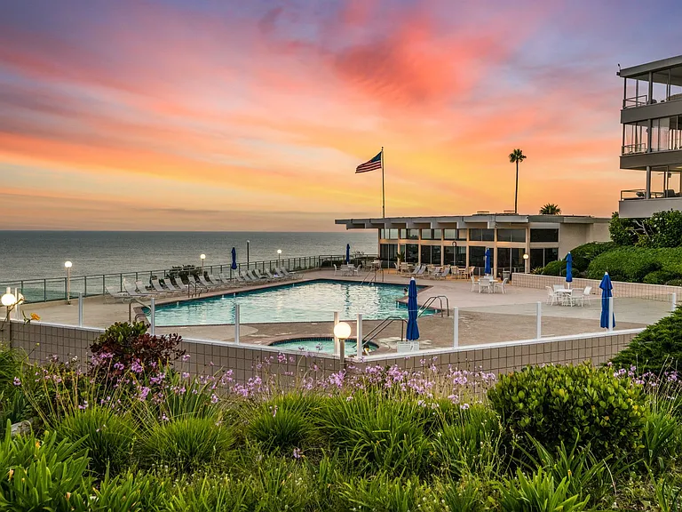 Seagate Dr — Photo 11
