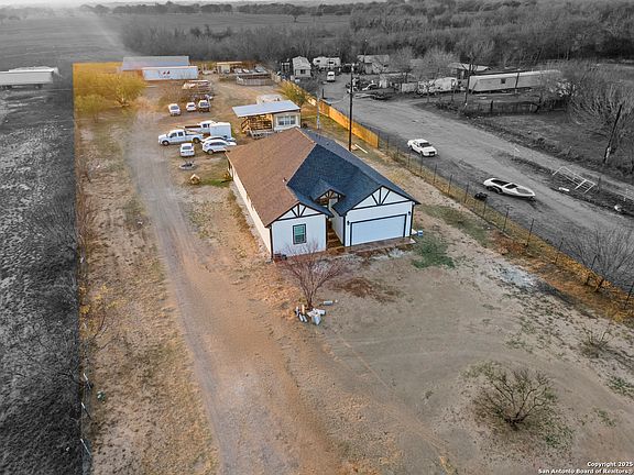 5th image of 16851 Griffin Rd #2