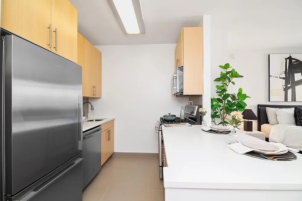 110 Horatio Street — Photo 2