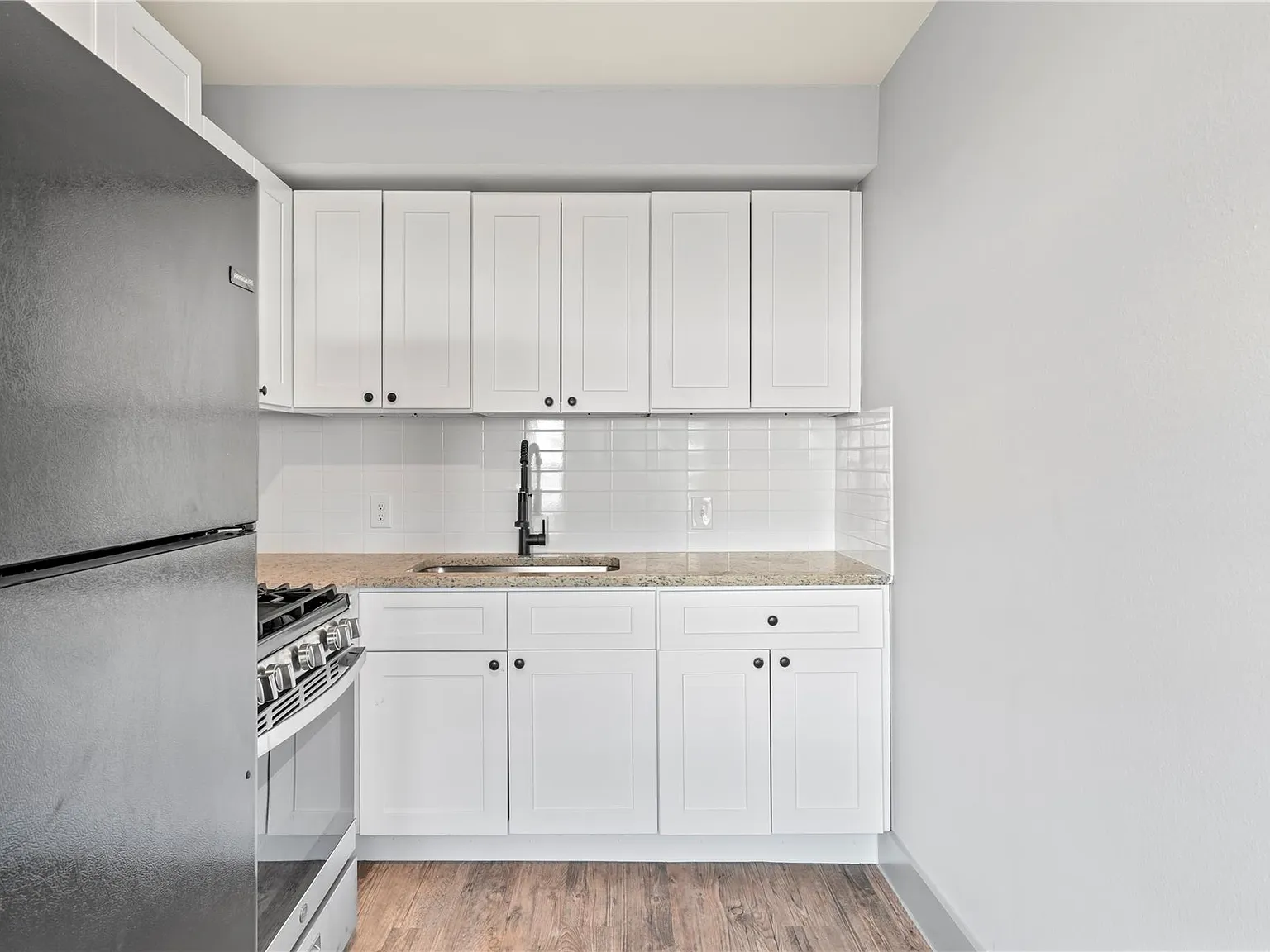 1 bed, 1.0 bath, $1,000 — Photo 3
