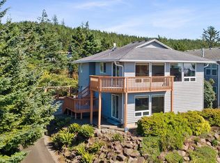 915 Bearberry Ln, Tillamook, OR