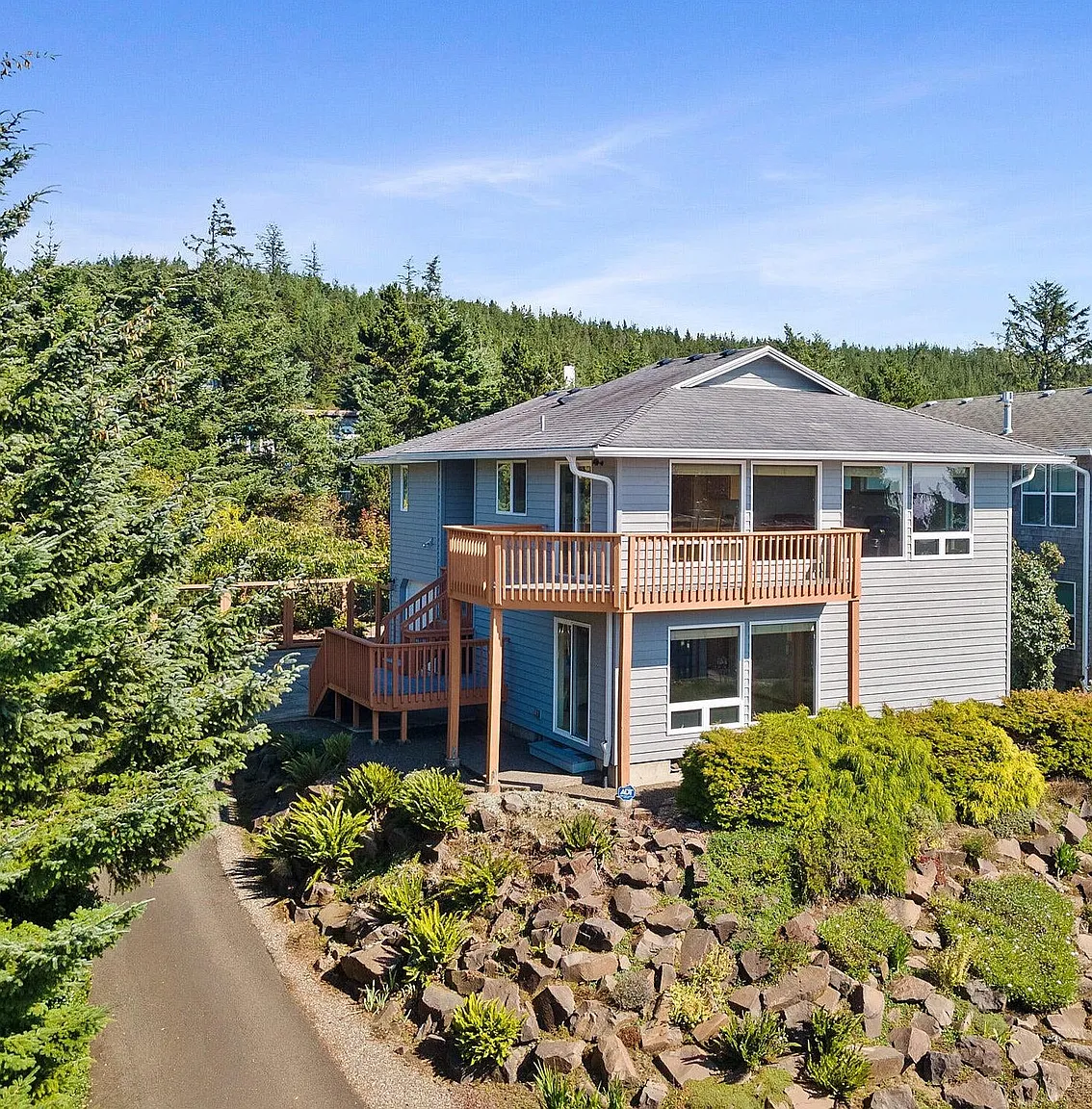 915 Bearberry Ln photo 1