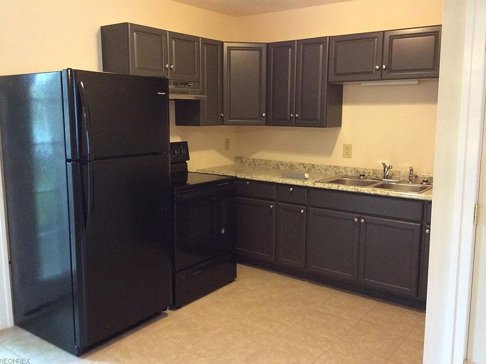 2nd image of 26 W 9th St APT C