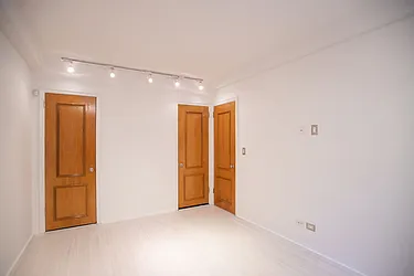 Rented by LEE & ASSOCIATES NYC RESIDENTIAL LLC