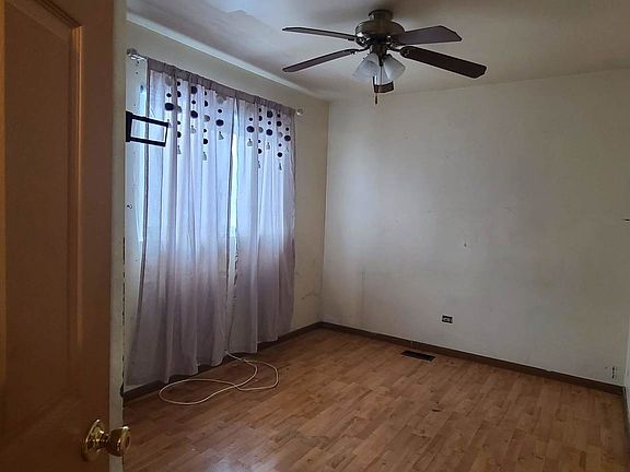 3rd image of 10 Wedgewood Rd