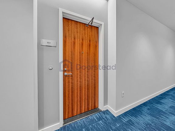 3rd image of 207 King St APT 404