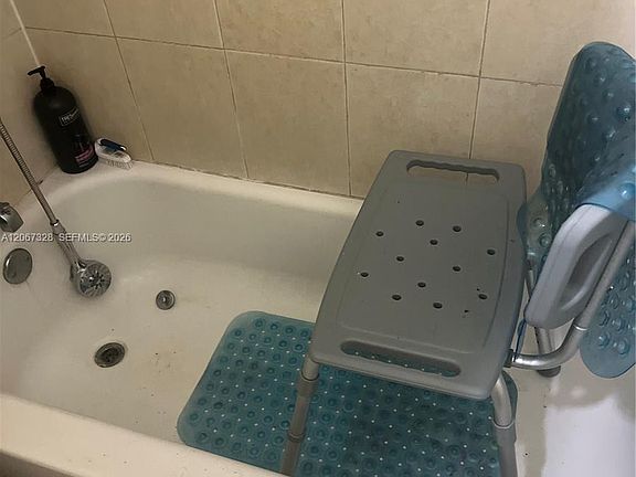 3rd image of 801 NW 47th Ave APT 216W