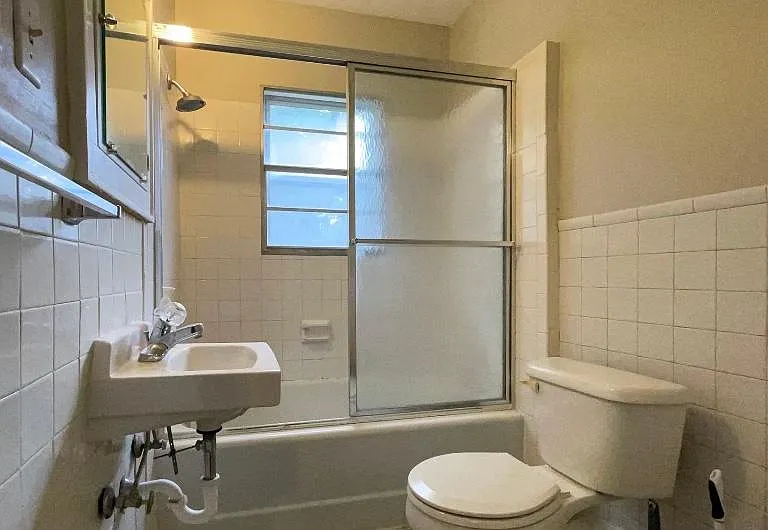 1114 N Carlos St #1 — Photo 7