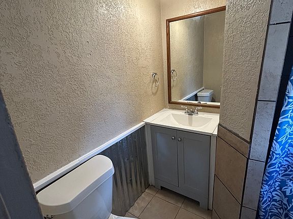 5th image of 705 N Date St #5