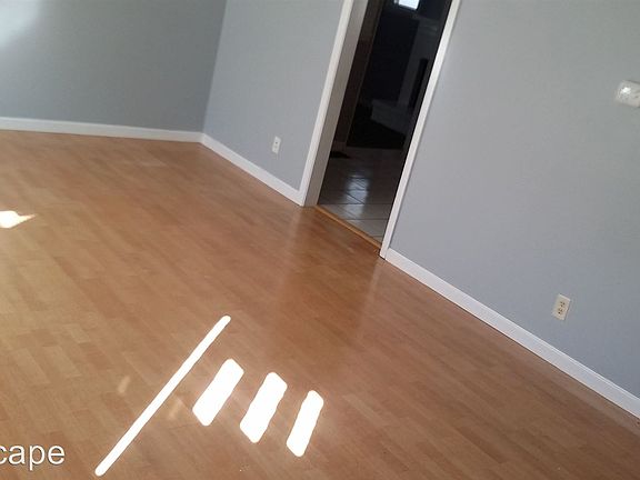 2nd image of 11039 N College Ave