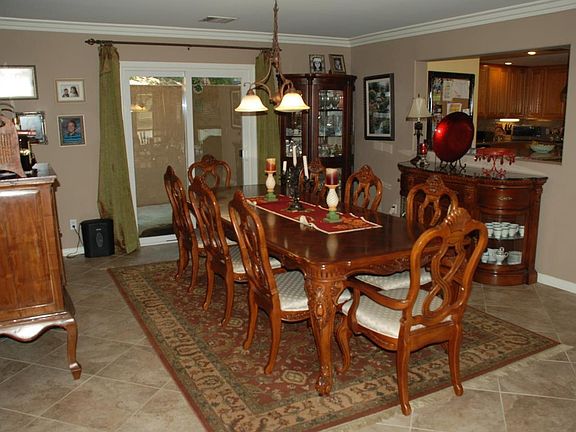 5th image of 2121 Crescent Ave
