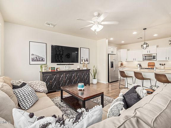 5th image of 2118 W HUNTER Court #235