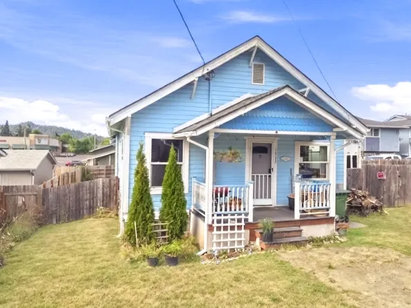 1732 E Washington Ave, Cottage Grove, OR 97424