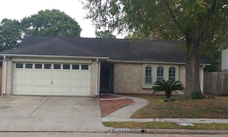 1st image of 16447 Hickory Knoll Dr
