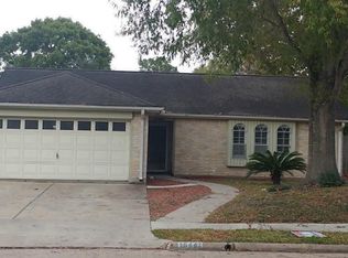 16447 Hickory Knoll Dr, Houston, TX 77059