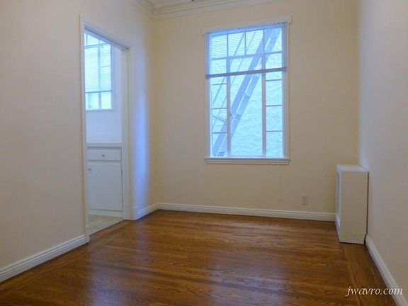 5th image of 2290 N Point St #102