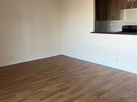 4th image of 2955 Shell Rd APT 3N