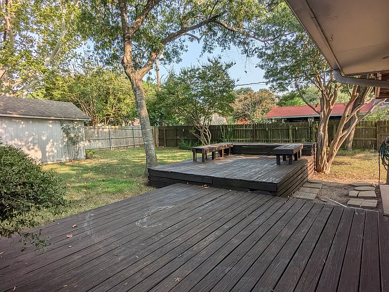 2311 Lange St — Photo 34