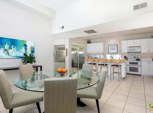 663 Dunes Ct, Palm Springs, CA 92264