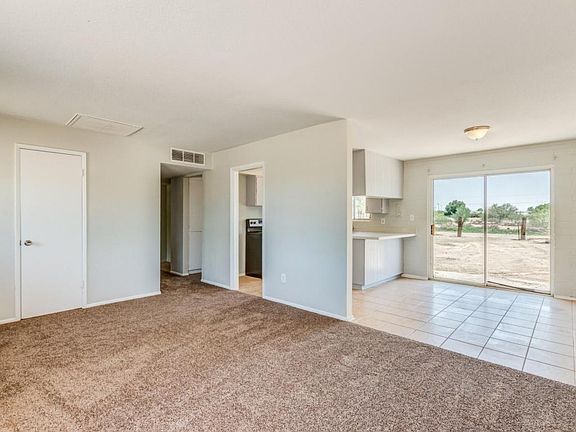 2nd image of 1331 W Rose Pl