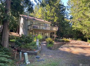 910 Rhododendron Ln, Brinnon, WA 98320