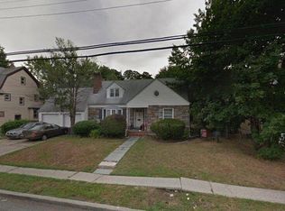 36 John St, Roosevelt, NY 11575