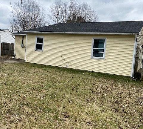 2nd image of 107 Kelly Ct