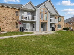 1836 Division St APT 5, East Troy, WI 53120
