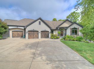 146 W Maple Ave, Fort Mitchell, KY 41011