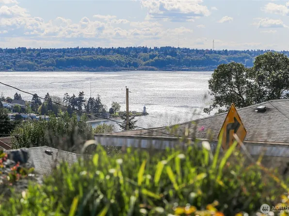 6111 Hawthorne Terrace NE NE, Tacoma, WA 98422