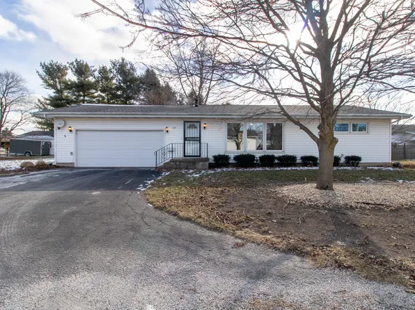 103 E Lynn St, Cooksville, IL 61730