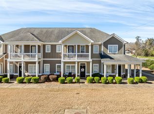 1957 Wire Rd APT 24, Auburn, AL 36832