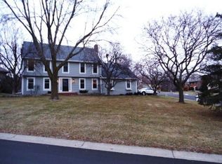 680 Alvarado Ln N, Plymouth, MN 55447