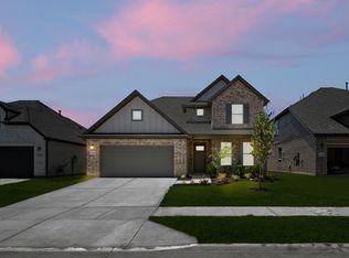 17261 Oxborough Dr, Fort Worth, TX 76247