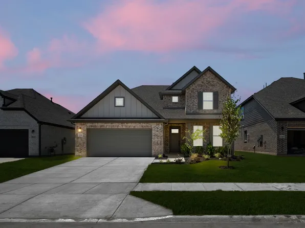 17261 Oxborough Dr, Fort Worth, TX 76247