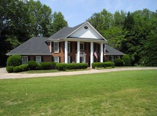 130 Mountain Shoals Rd, Roswell, GA 30075