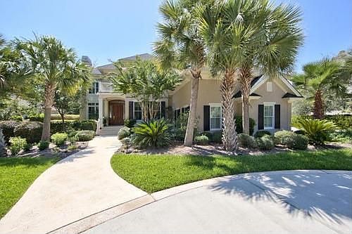 1st image of 676 Colonial Dr