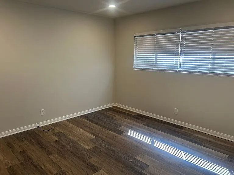 3459 Montrose Ave #A — Photo 13