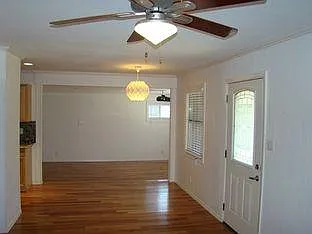 3 bed, 1459 sqft, $2,399 — Photo 4