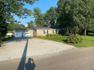 5611 Lang Rd, Poseyville, IN 47633