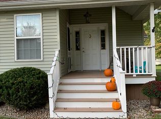 9433 Genesee St, New Lothrop, MI 48460
