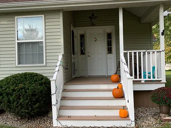 9433 Genesee St, New Lothrop, MI 48460