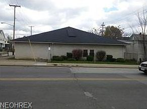 4th image of 3949 E 131st St