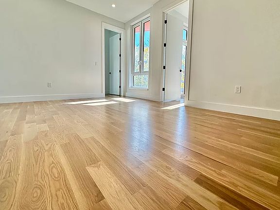 3rd image of 391 Meeker Ave APT 1A