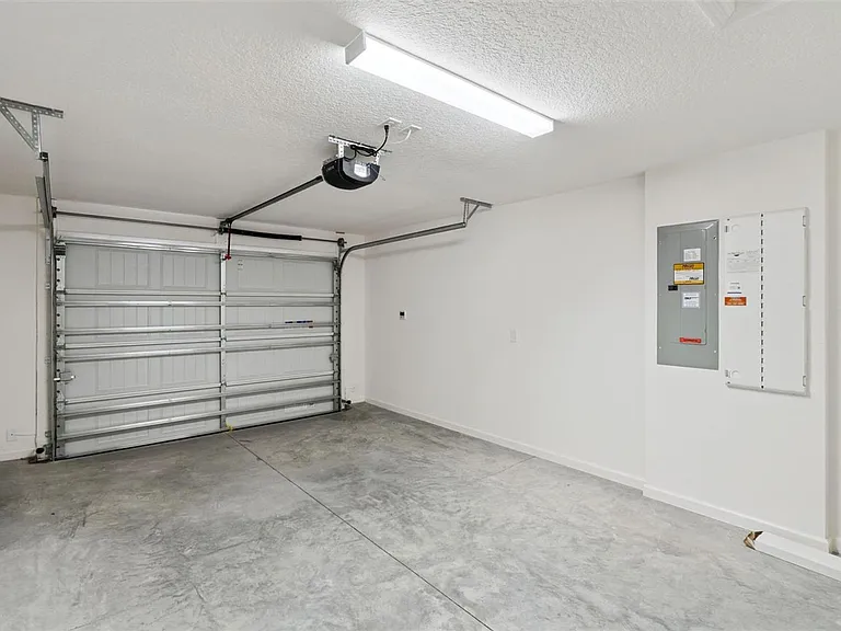17548 Kuenher Ct — Photo 13