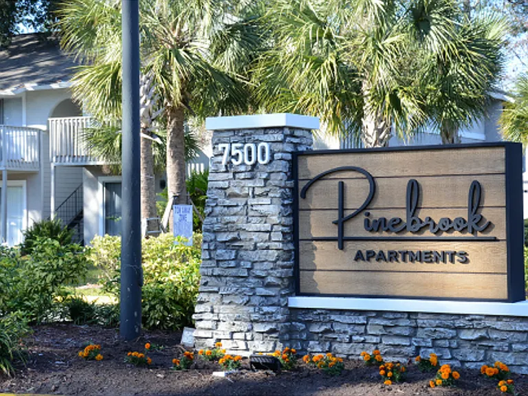 Pinebrook Apartment Homes — Photo 26