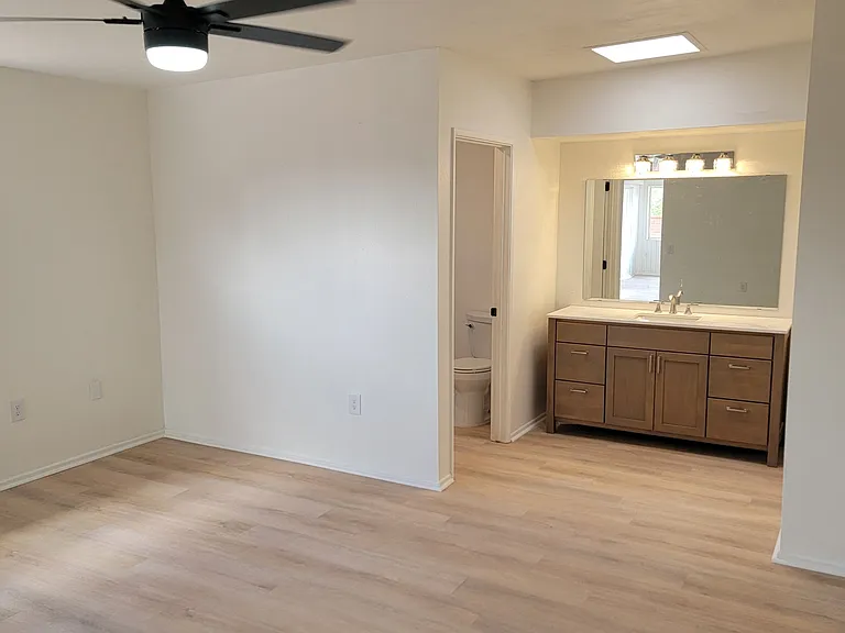 1625 W Calle Hacienda — Photo 11